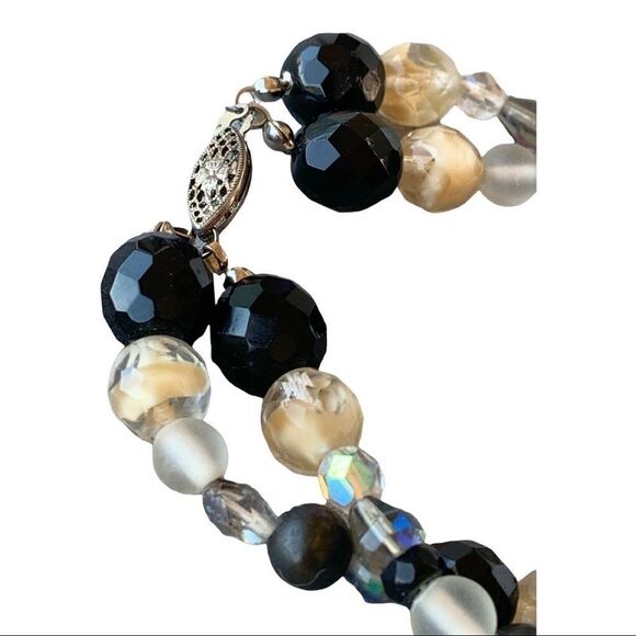 Vintage artisan made glass beaded bracelet black beige ab crystal silver clasp - Picture 7 of 11